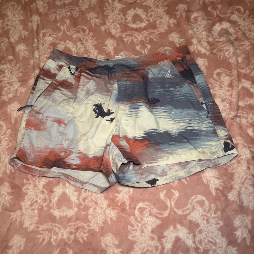 Nike ACG Reservoir GOAT Shorts Mens XL Multi Color Landscape Print Nylon Hiking